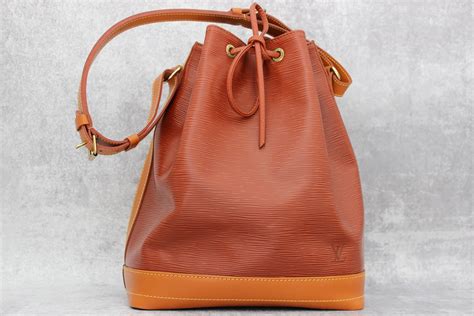 louis vuitton leather bucket bag|tas louis vuitton original.